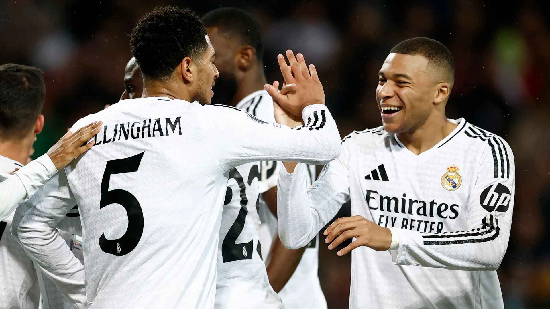 আর্সেনালকে হারিয়ে শেষ চারে যেতে এমবাপের গোল চান কোচ